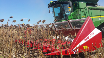 Жатки для подсолнечника НАШ-673; -873; -1273;